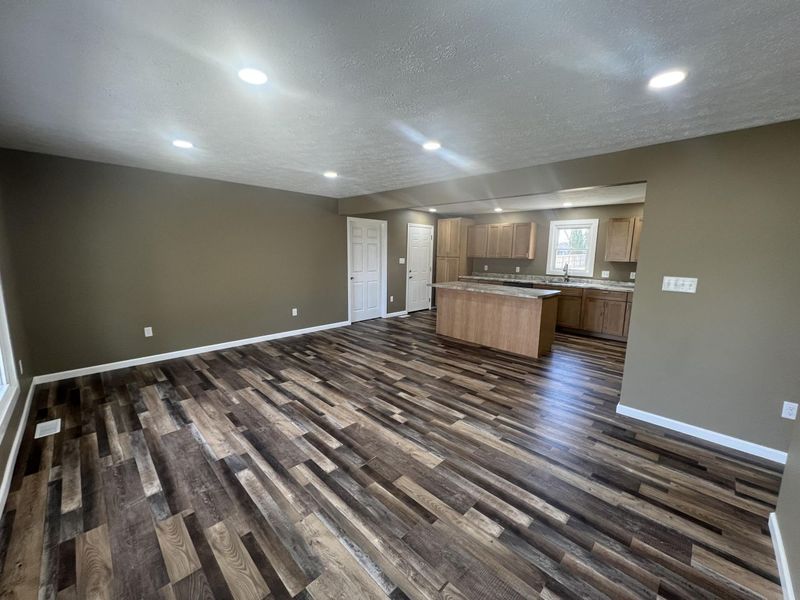 533 N Westminster Street, Waynesfield, OH 45896 Photo 17