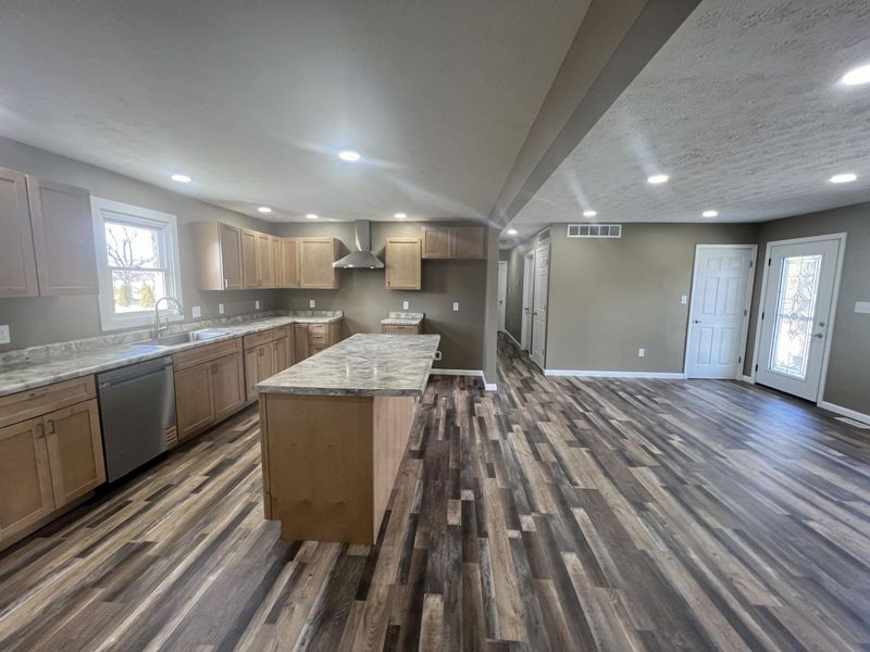 533 N Westminster Street, Waynesfield, OH 45896 Photo 19