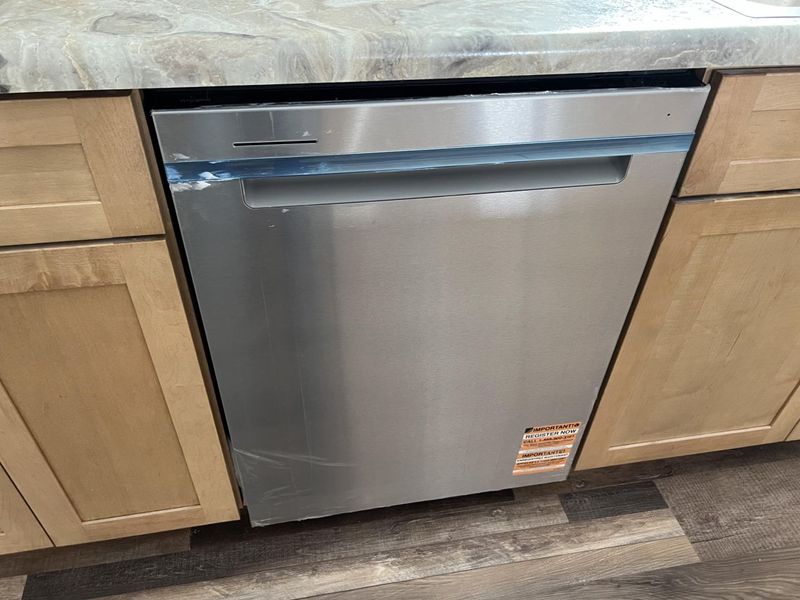 533 N Westminster Street, Waynesfield, OH 45896 Photo 20