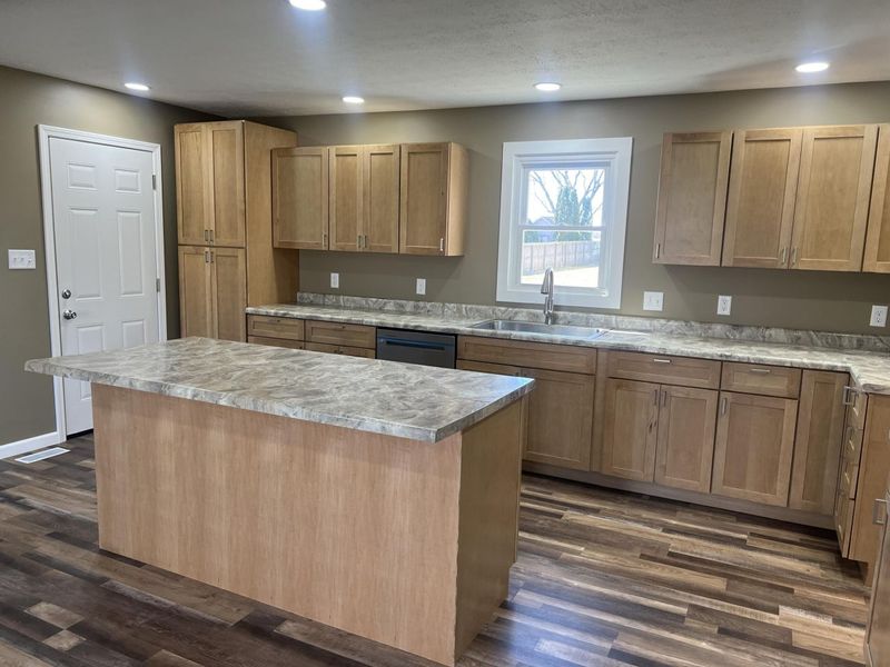 533 N Westminster Street, Waynesfield, OH 45896 Photo 23