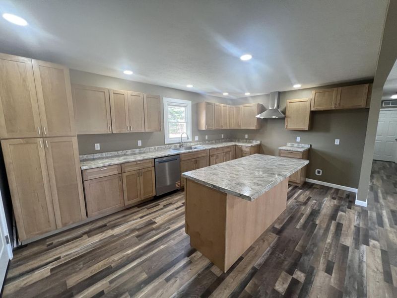 533 N Westminster Street, Waynesfield, OH 45896 Photo 24