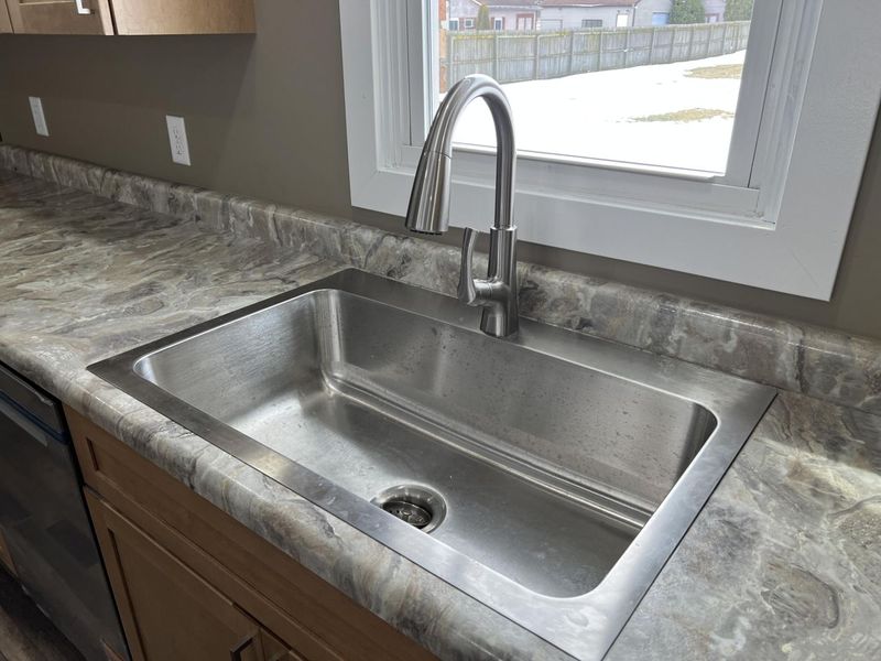 533 N Westminster Street, Waynesfield, OH 45896 Photo 28