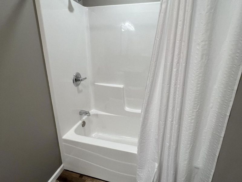 533 N Westminster Street, Waynesfield, OH 45896 Photo 66