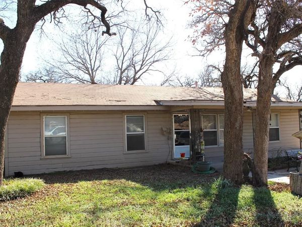 403 Mockingbird Lane, Chico, TX 76431