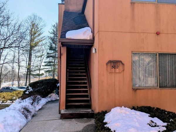 302 Town Hill Road , Unit 302, Nanuet, NY 10954