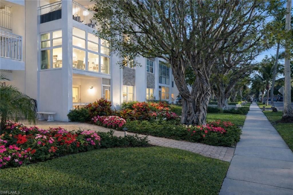 1021 3rd St S, Unit 310, Naples, FL 34102 Photo