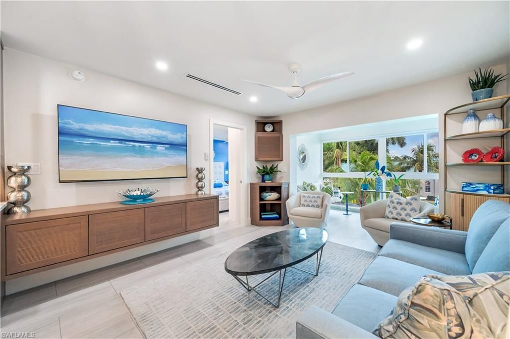 1021 3rd St S, Unit 310, Naples, FL 34102 Photo