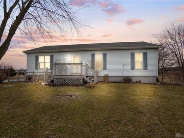 4075 Russia Versailles Road, Houston, OH 45333