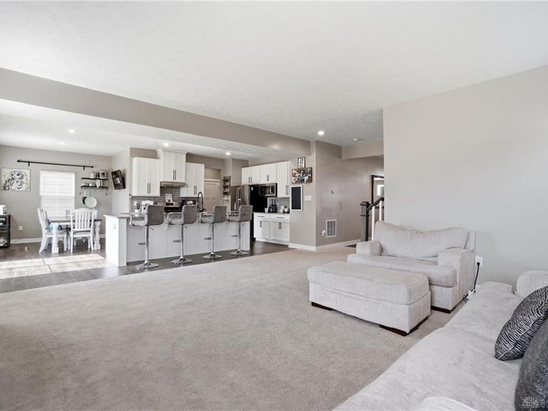 9187 Lakeside Street, Tipp City, OH 45371 Photo 11