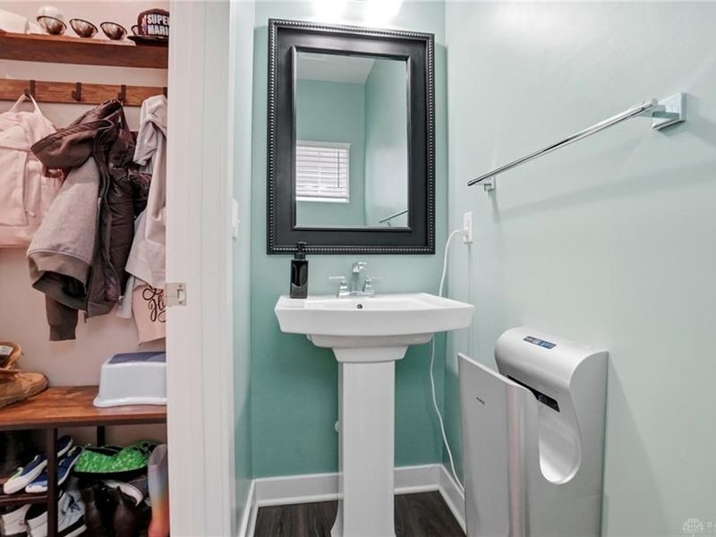 9187 Lakeside Street, Tipp City, OH 45371 Photo 32