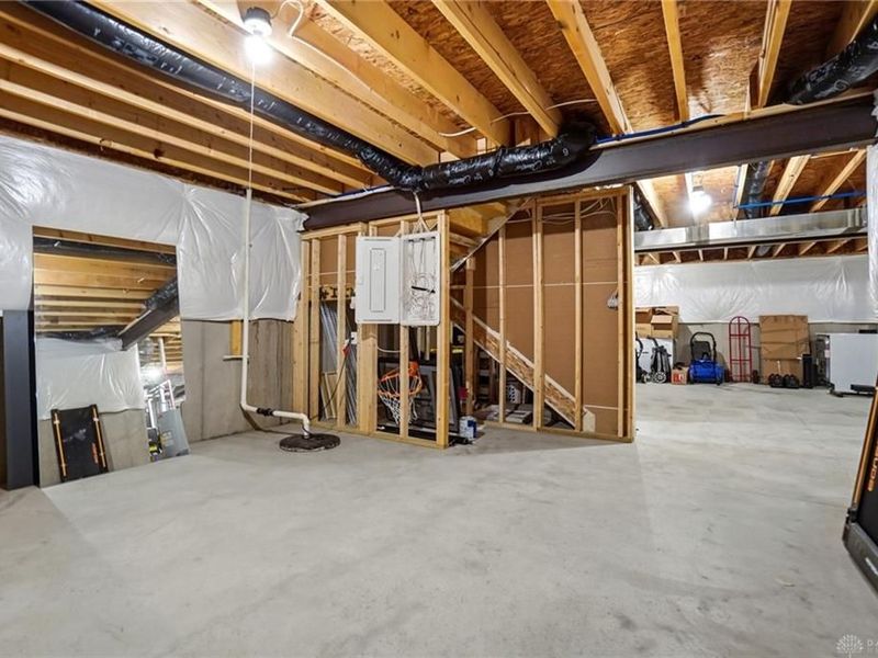 9187 Lakeside Street, Tipp City, OH 45371 Photo 68