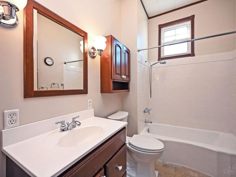 215 Walnut Street, Elmwood Place, OH 45216 Photo 16