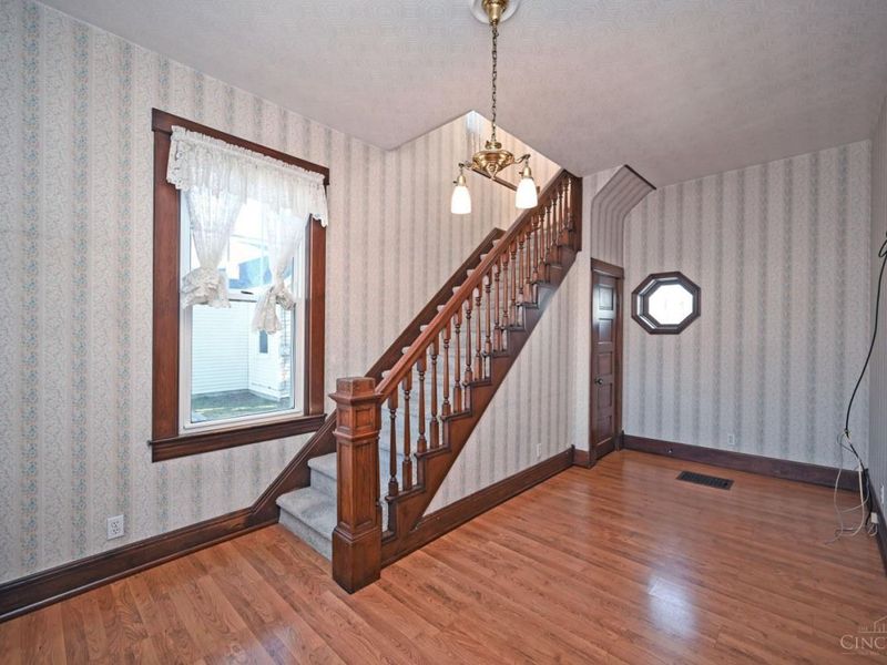 215 Walnut Street, Elmwood Place, OH 45216 Photo 7