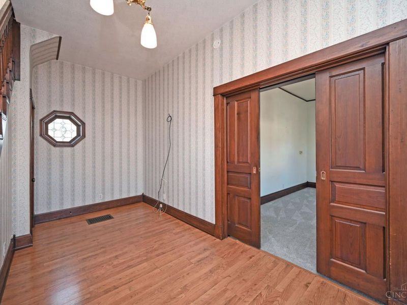 215 Walnut Street, Elmwood Place, OH 45216 Photo 9