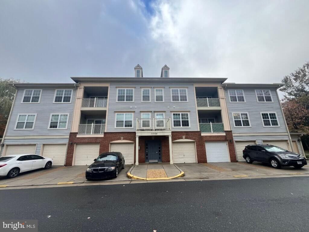 11328 Westbrook Mill Lane, Unit 303, Fairfax, VA 22030 Main Photo
