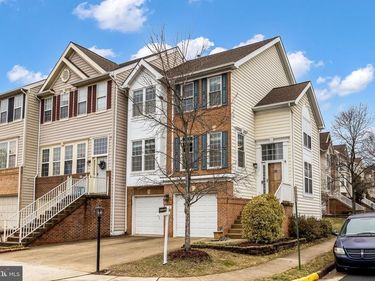 20627 GLENMERE SQUARE, STERLING, VA 20165