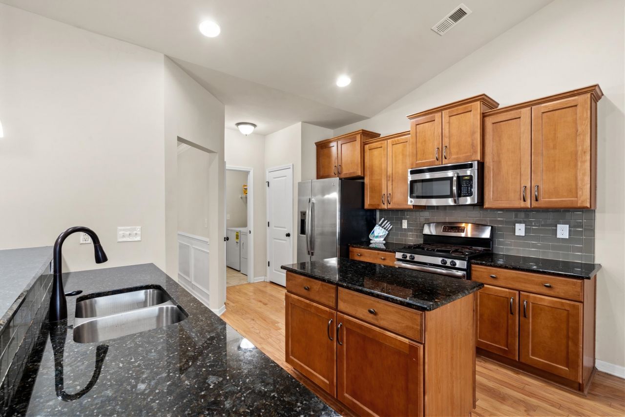 325 Saint Catherine Bay Ct.  Photo 13