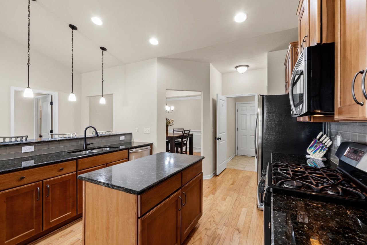 325 Saint Catherine Bay Ct.  Photo 14