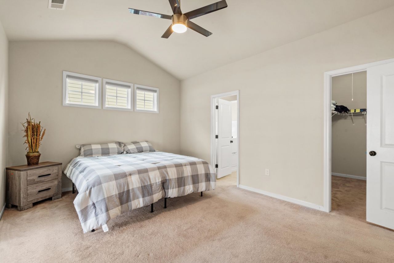 325 Saint Catherine Bay Ct.  Photo 24