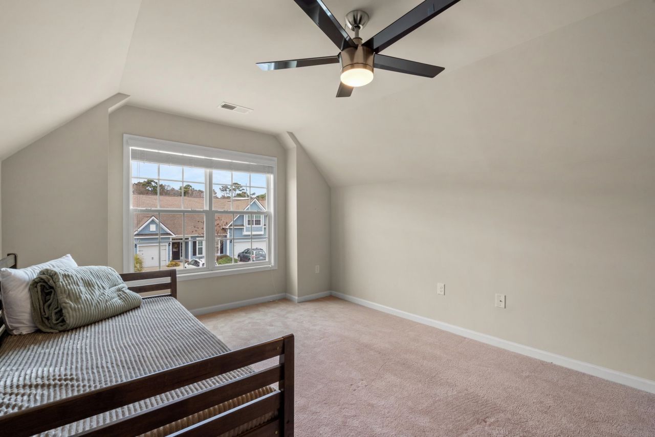 325 Saint Catherine Bay Ct.  Photo 25