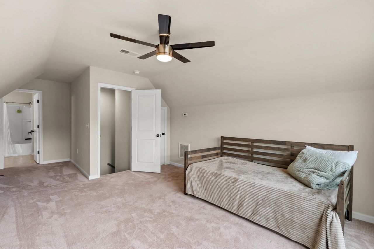 325 Saint Catherine Bay Ct.  Photo 26