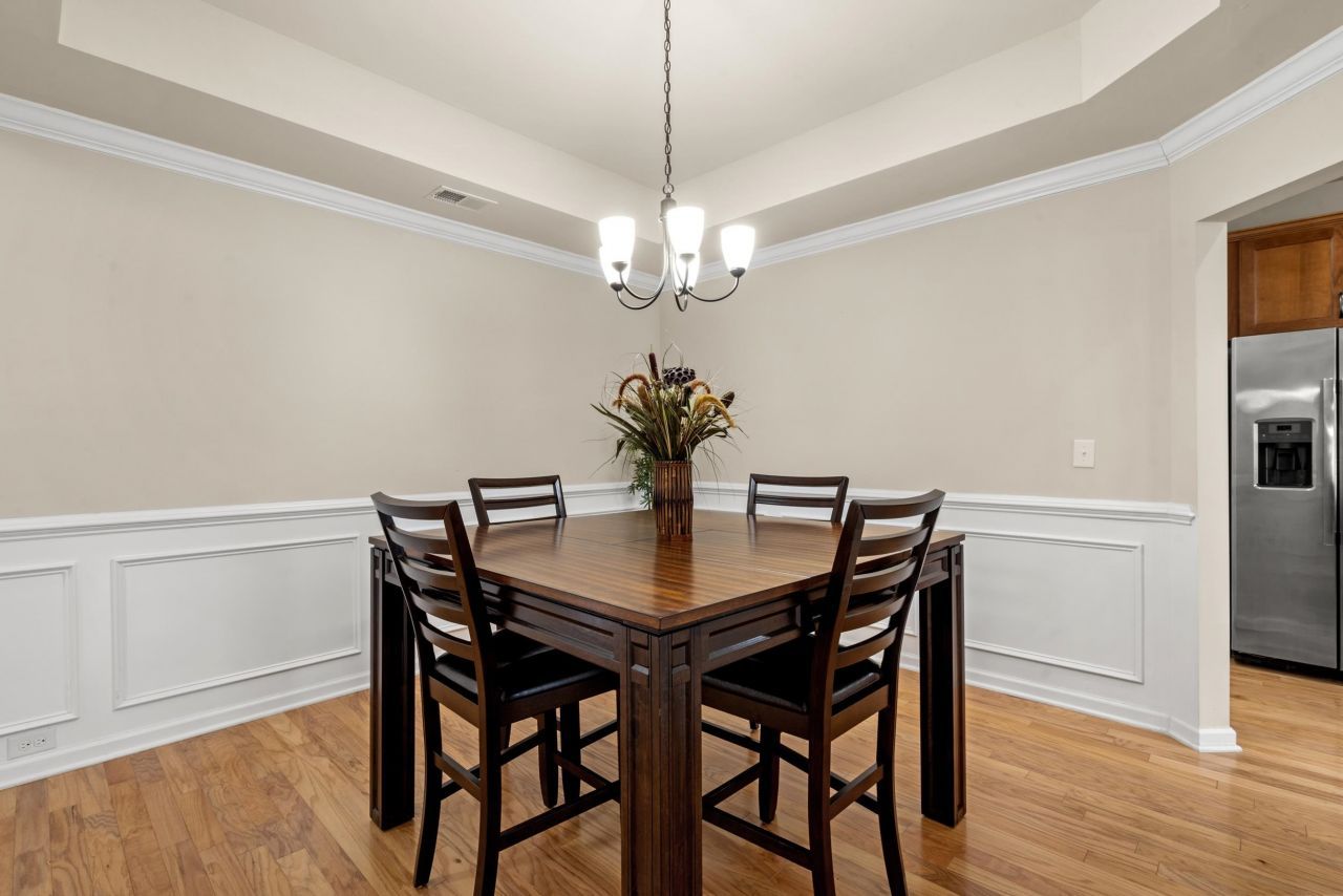 325 Saint Catherine Bay Ct.  Photo 6