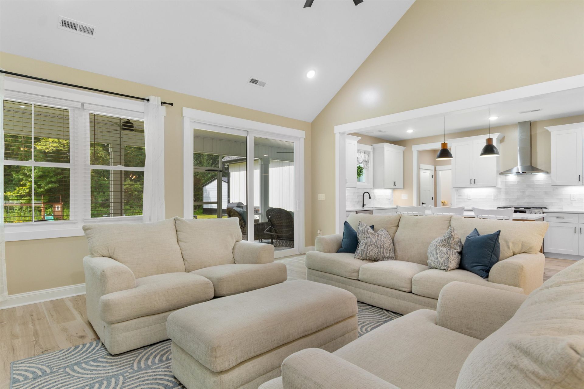 6220 Highway 65 Photo 15