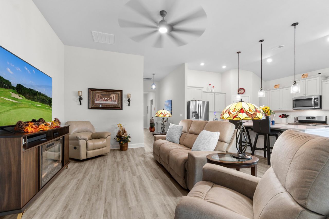 1118 Barrington Way  Photo 11