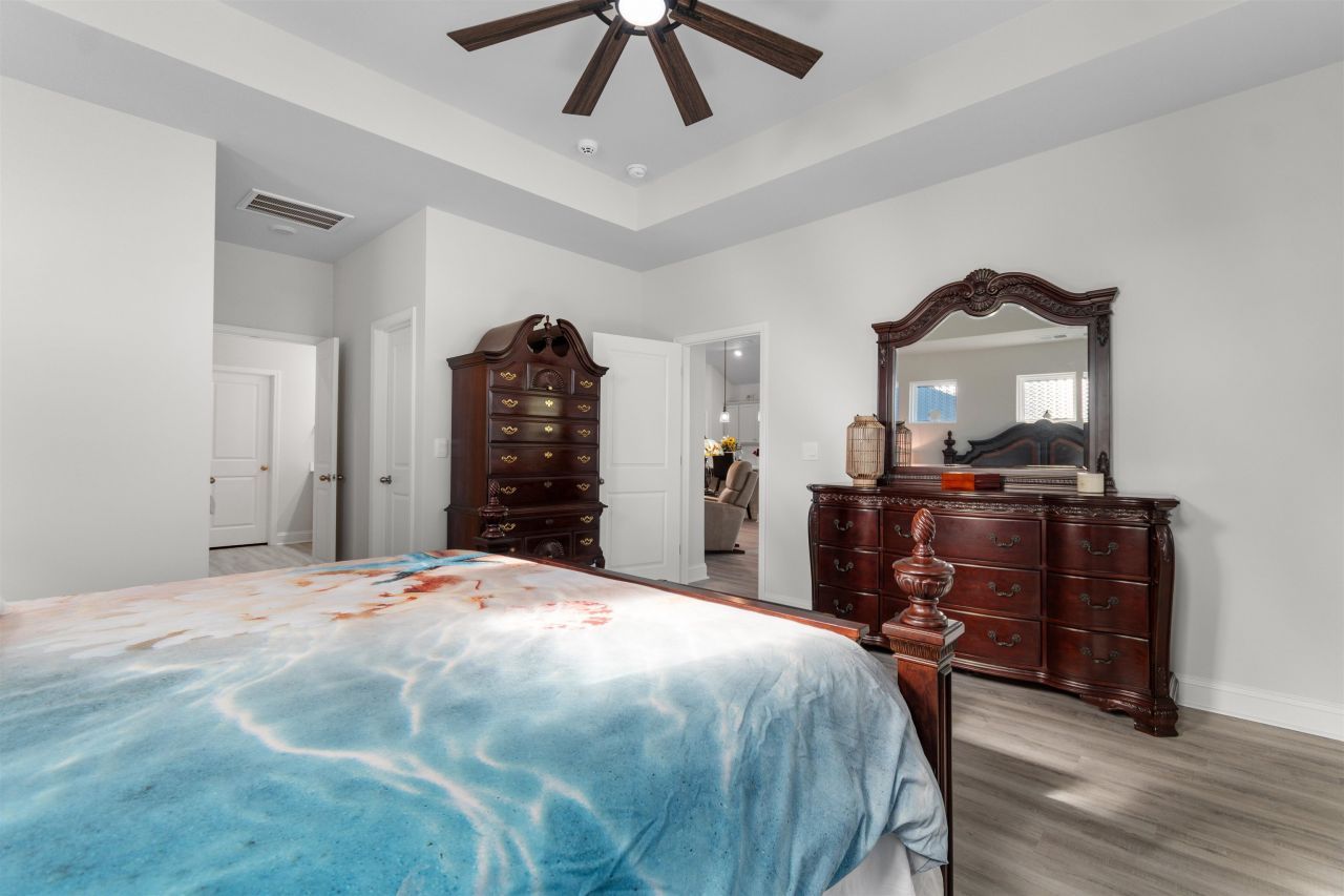 1118 Barrington Way  Photo 15