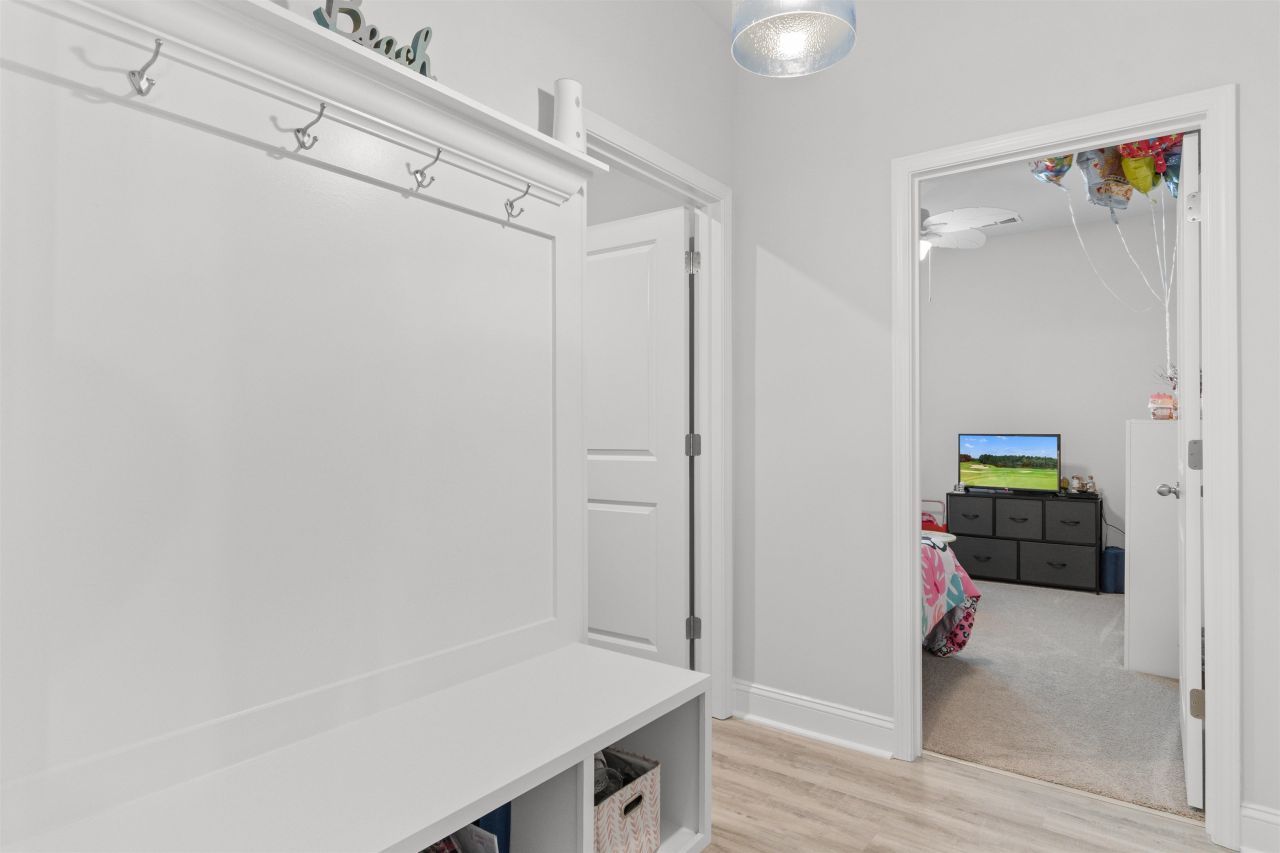 1118 Barrington Way  Photo 24