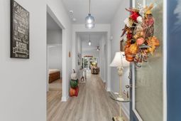 1118 Barrington Way  photo 4