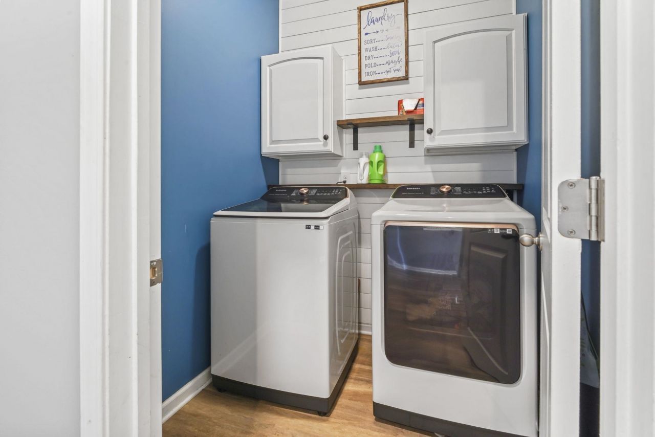 172 Harmony Ln.  Photo 23