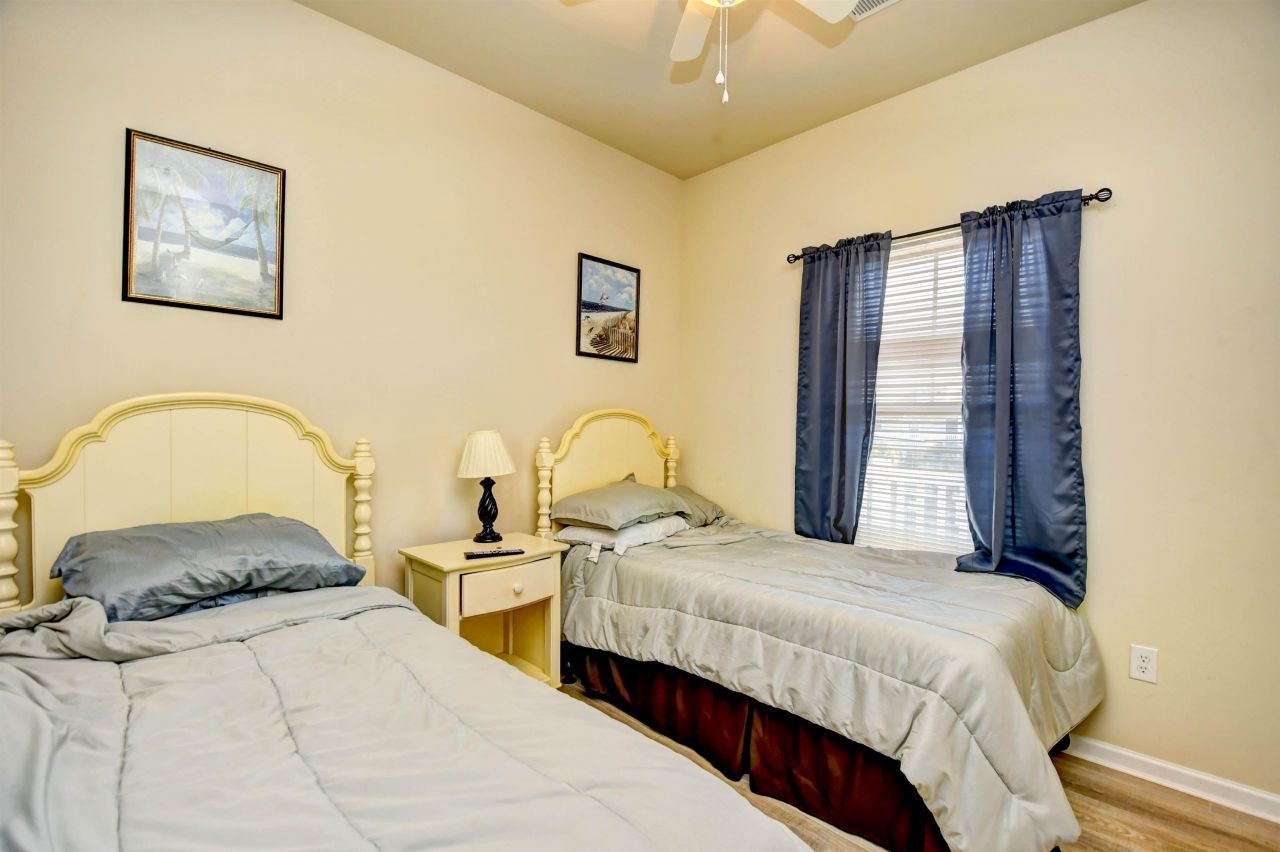 6253 Catalina Dr.  Photo 17