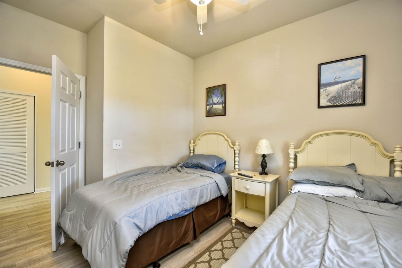 6253 Catalina Dr.  Photo 18