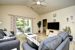 6253 Catalina Dr.  photo 4