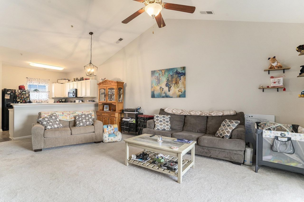 374 Kiskadee Loop Photo 6