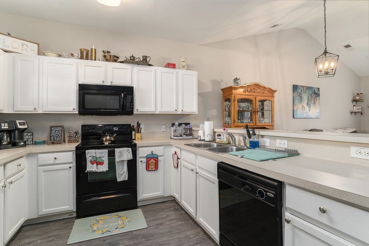 374 Kiskadee Loop Photo 8