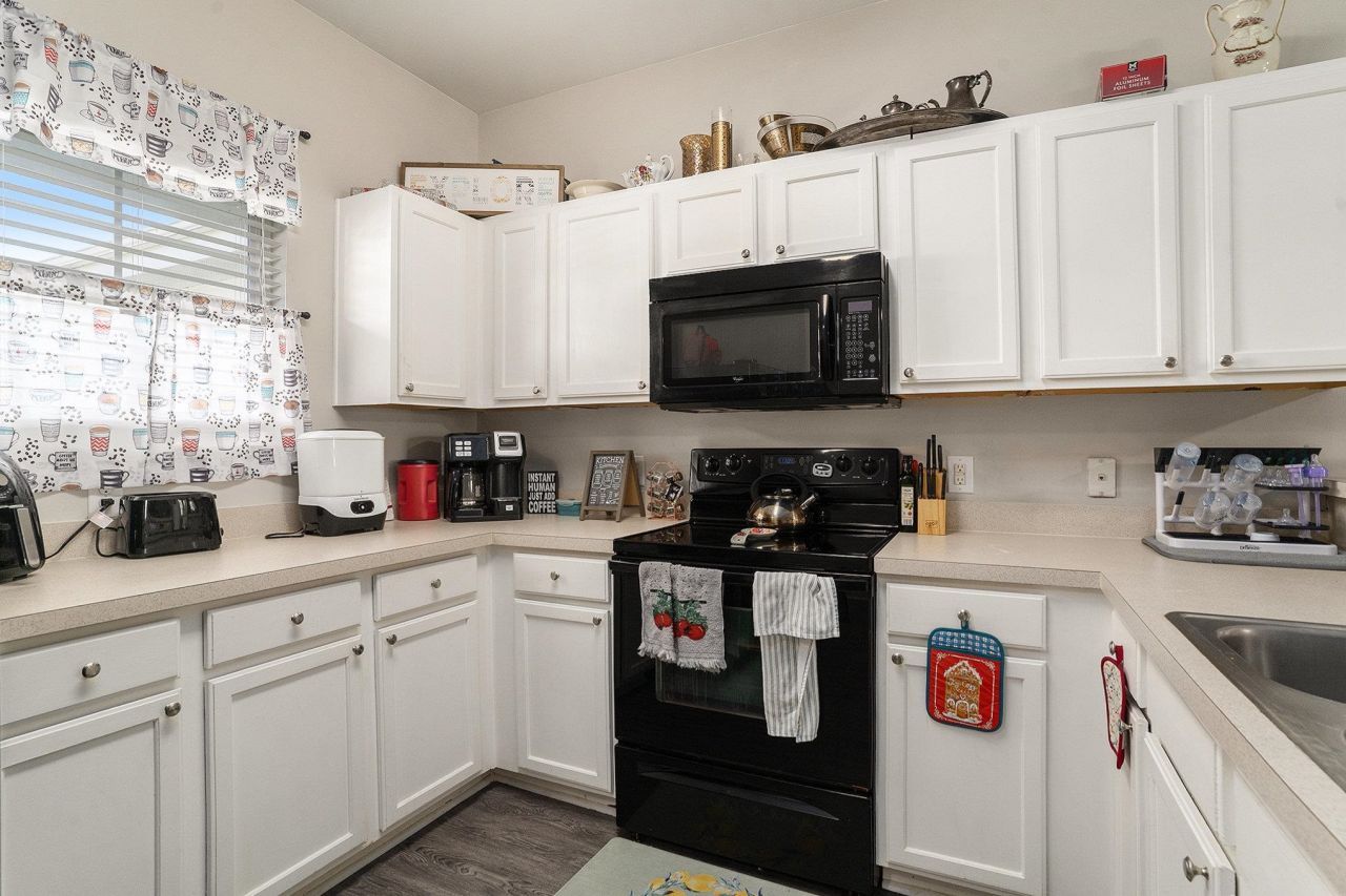 374 Kiskadee Loop Photo 9