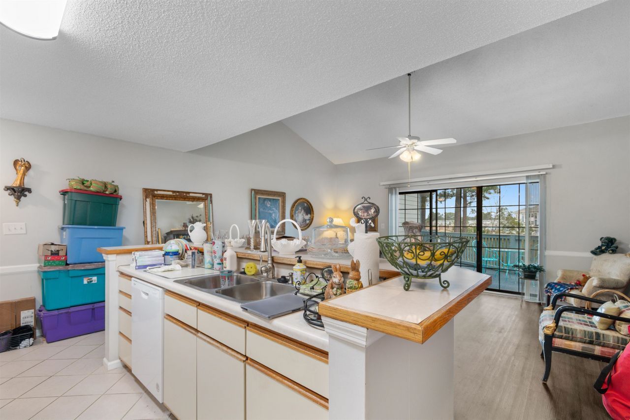 4337 Spa Dr.  Photo 11