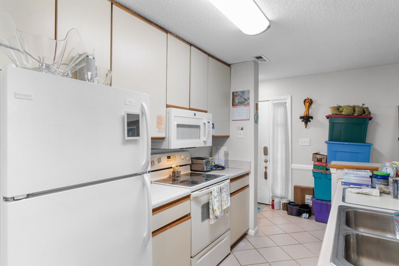 4337 Spa Dr.  Photo 12