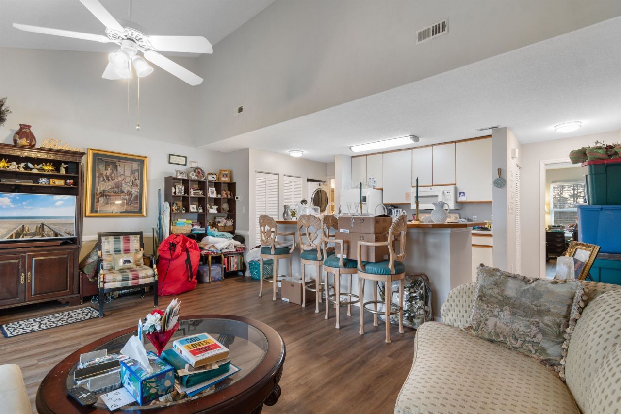 4337 Spa Dr.  Photo 7