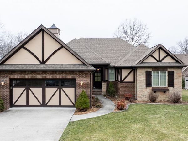 299 E Deer Creek Drive, Crossville, TN 38571