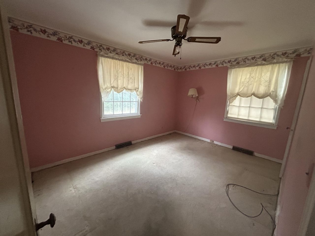 1457 E Montague Avenue Photo 10