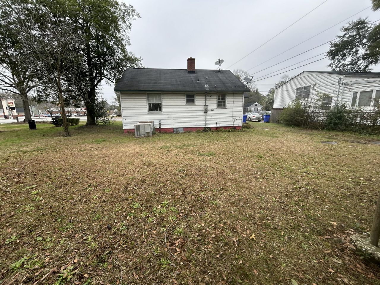 1457 E Montague Avenue Photo 16