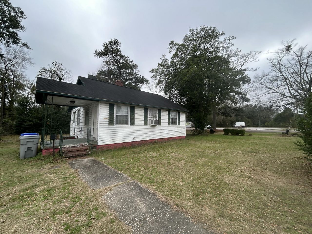 1457 E Montague Avenue Photo 9