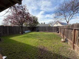 823 E Yorkshire Dr, Stockton, CA 95207 Photo