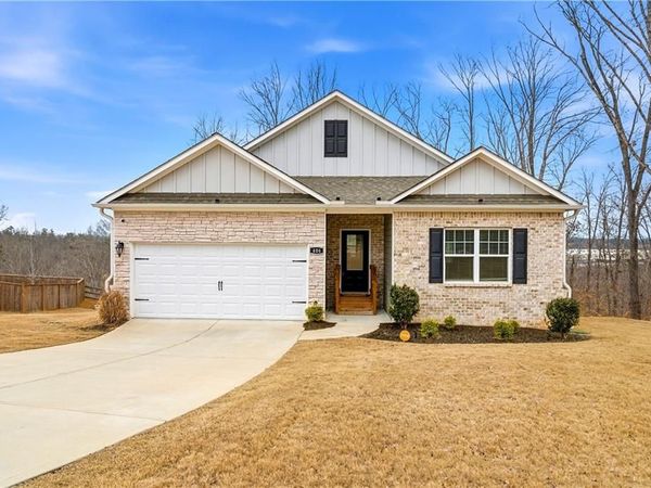 406 Samara Court , Fairburn, GA 30213