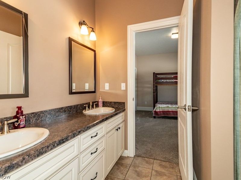 12195 Arborwood Way, Chardon, OH 44024 Photo 25