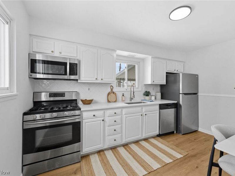 5757 Defiance Avenue, Brook Park, OH 44142 Photo 12