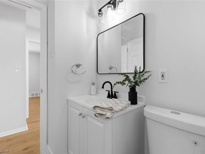 5757 Defiance Avenue, Brook Park, OH 44142 Photo 20